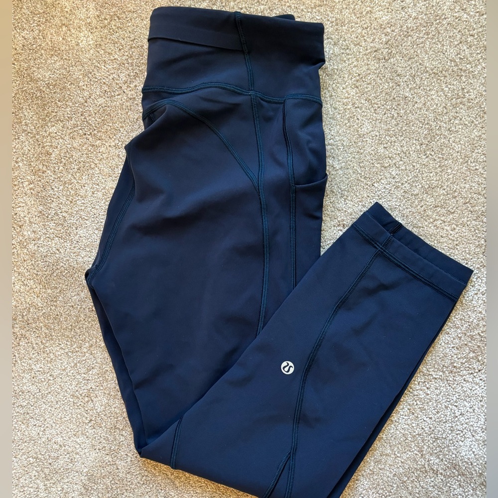 EXCELLENT CONDITION LULULEMON HIGH RISE CROP COMPRESSION TIGHTS